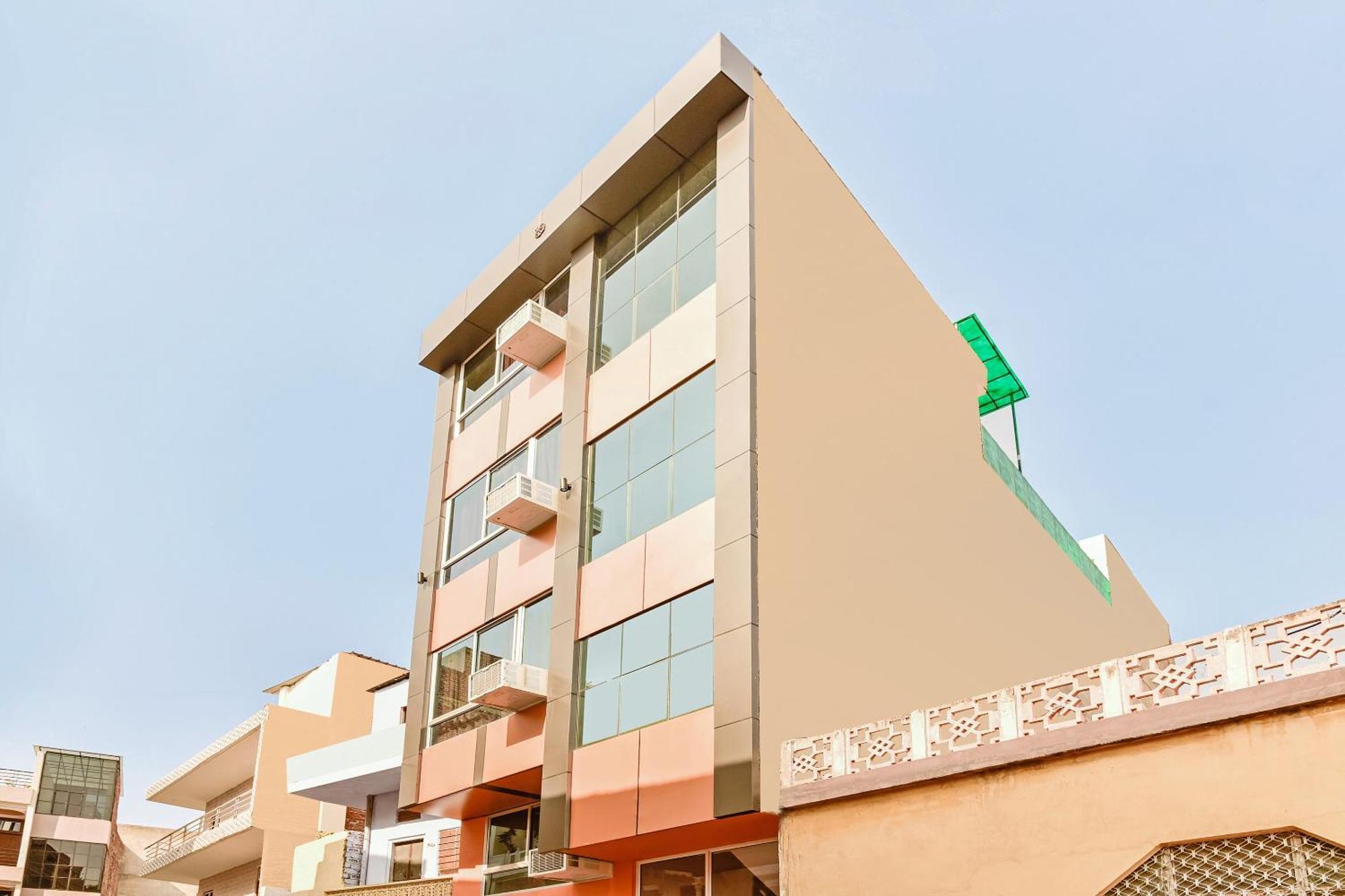 O Suraj Hotel